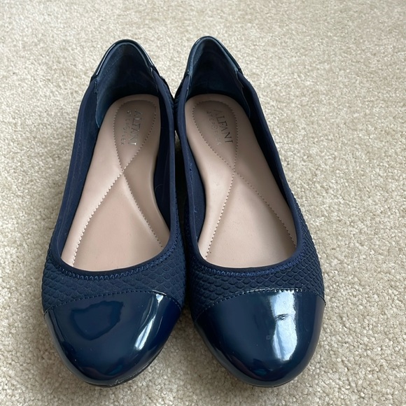 Shoes - Picture 1 of 3